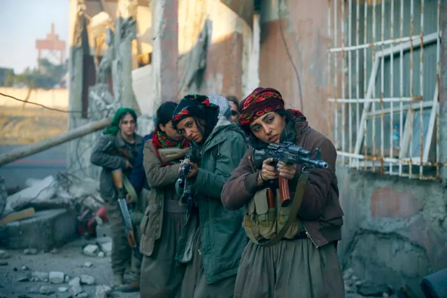Les Filles du soleil - image 3